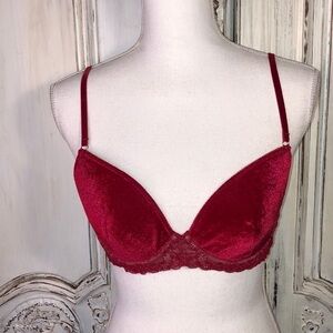 ASOS Red Velvet and Lace Lightly Padded Underwire Specialty Bra Size 36C